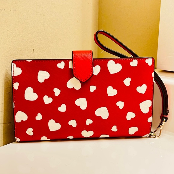 NWOT Kate Spade Heart Phone wallet - Picture 2 of 13